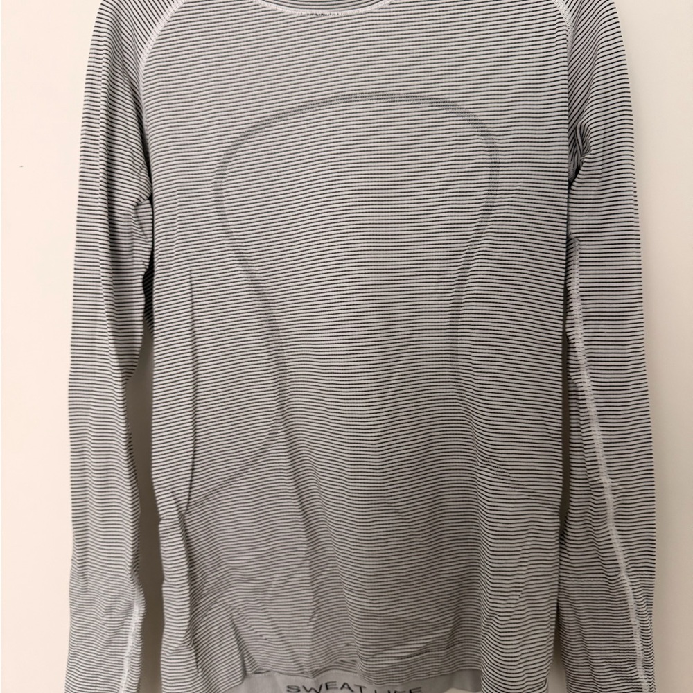 Lululemon women’s swiftly tech longsleeve